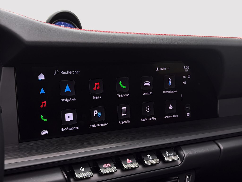 Porsche 911 Targa 4 GTS 2025 à Laval, Québec - 27 - w1024h768px