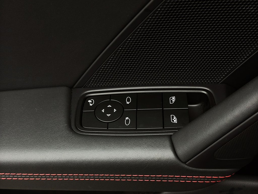 Porsche 911 Targa 4 GTS 2025 à Laval, Québec - 33 - w1024h768px