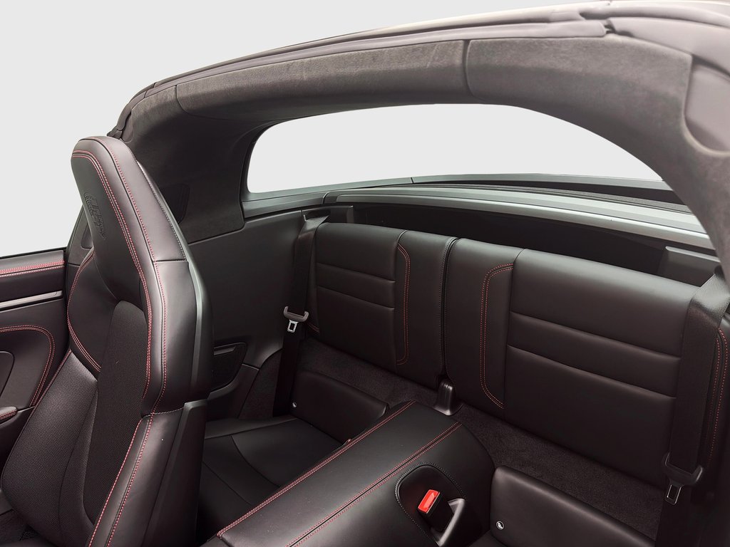Porsche 911 Targa 4 GTS 2025 à Laval, Québec - 28 - w1024h768px