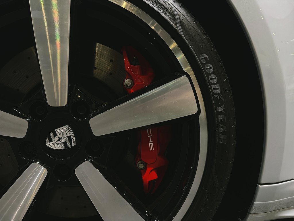 2025 Porsche 911 Carrera S Cabriolet Premium Package in Laval, Quebec - 15 - w1024h768px