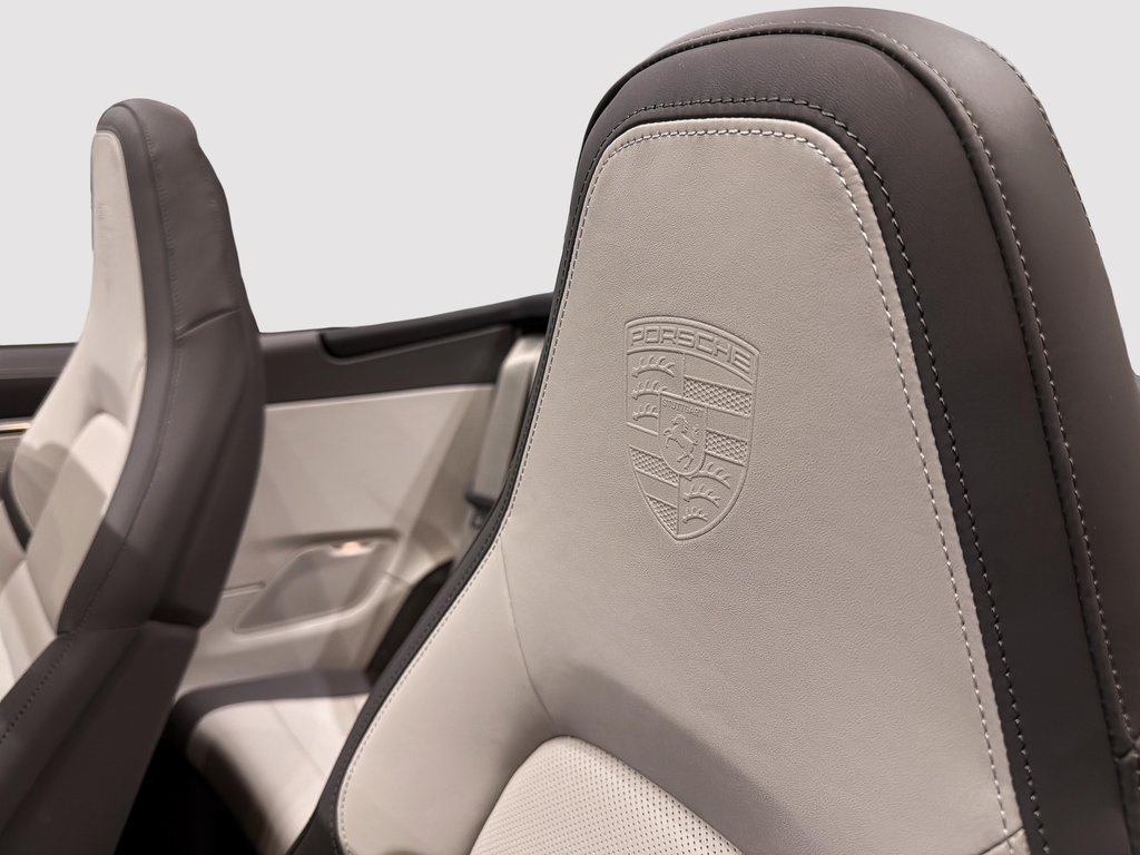 2025 Porsche 911 Carrera S Cabriolet Premium Package in Laval, Quebec - 29 - w1024h768px