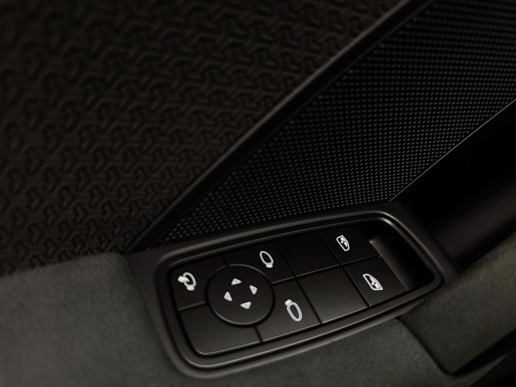 2025 Porsche 911 Targa 4 GTS Ceramic Composite Brakes in Laval, Quebec - 33 - w1024h768px