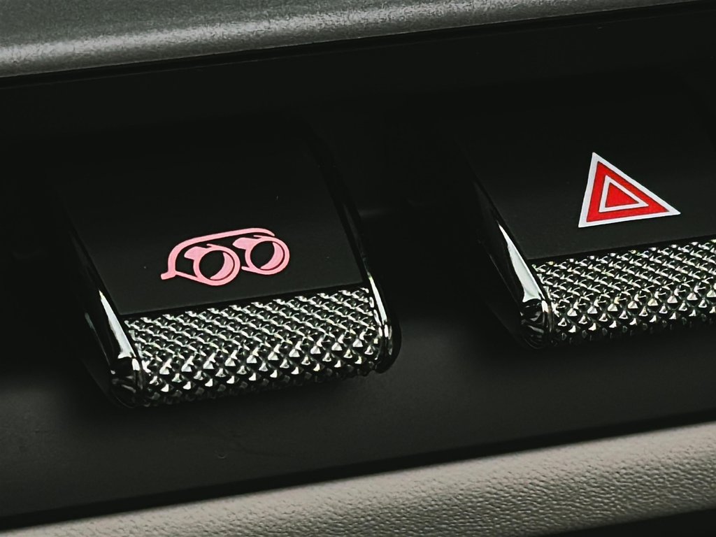 2025 Porsche 911 Carrera Cabriolet Premium Package in Laval, Quebec - 24 - w1024h768px