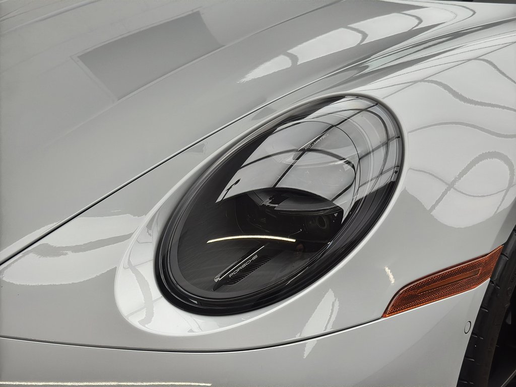 Porsche 911 Carrera 4 GTS SportDesign Package 2025 à Laval, Québec - 10 - w1024h768px