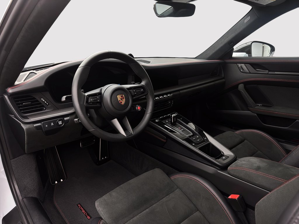 Porsche 911 Carrera 4 GTS SportDesign Package 2025 à Laval, Québec - 15 - w1024h768px
