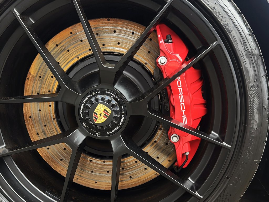 Porsche 911 Carrera 4 GTS SportDesign Package 2025 à Laval, Québec - 13 - w1024h768px