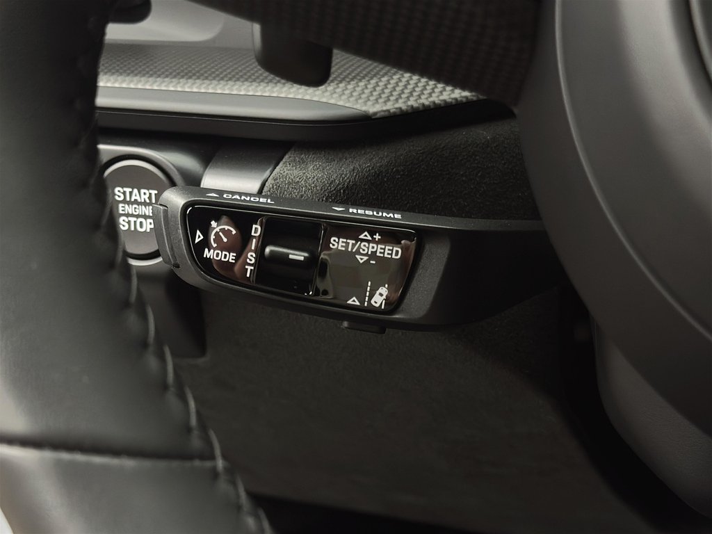 Porsche 911 Carrera 4 GTS SportDesign Package 2025 à Laval, Québec - 20 - w1024h768px