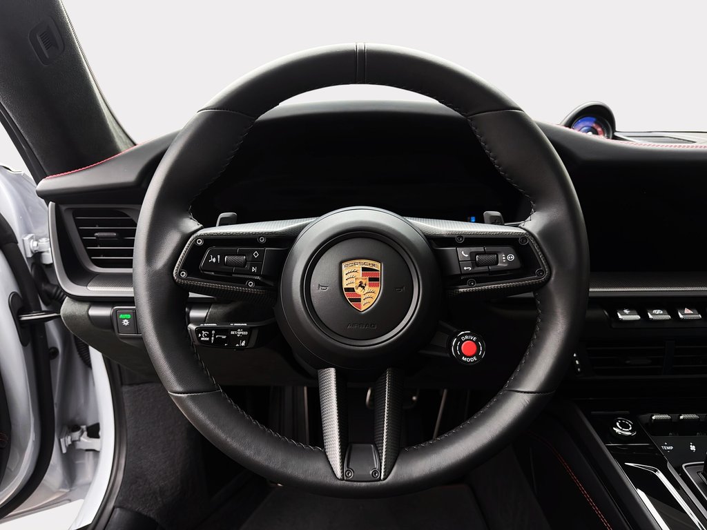 Porsche 911 Carrera 4 GTS SportDesign Package 2025 à Laval, Québec - 18 - w1024h768px