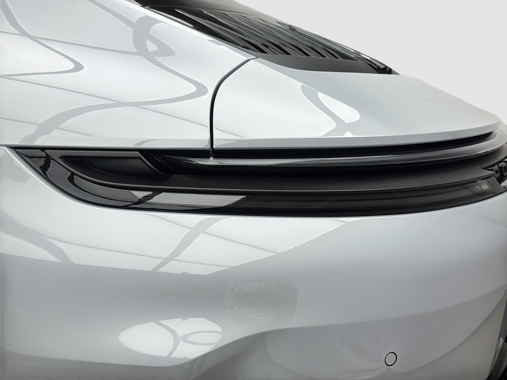 Porsche 911 Carrera 4 GTS SportDesign Package 2025 à Laval, Québec - 11 - w1024h768px