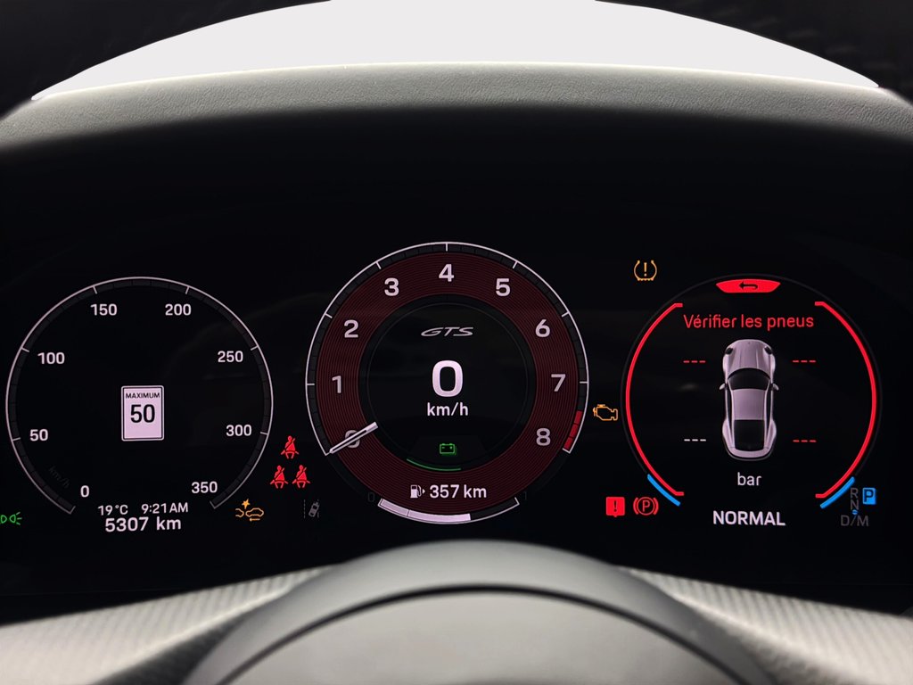 Porsche 911 Carrera 4 GTS SportDesign Package 2025 à Laval, Québec - 22 - w1024h768px