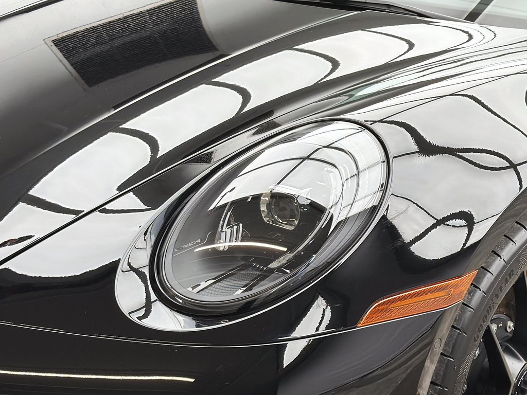 2025 Porsche 911 Targa 4 GTS Ceramic Composite Brakes in Laval, Quebec - 11 - w1024h768px