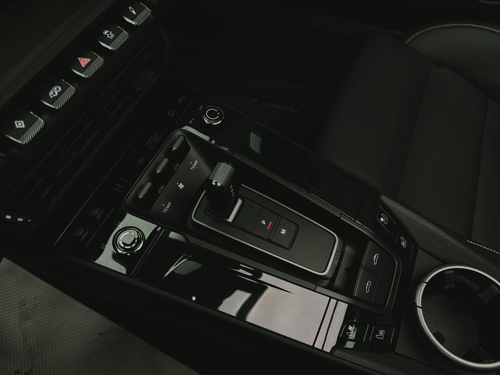 2025 Porsche 911 Targa 4 GTS Ceramic Composite Brakes in Laval, Quebec - 24 - w1024h768px