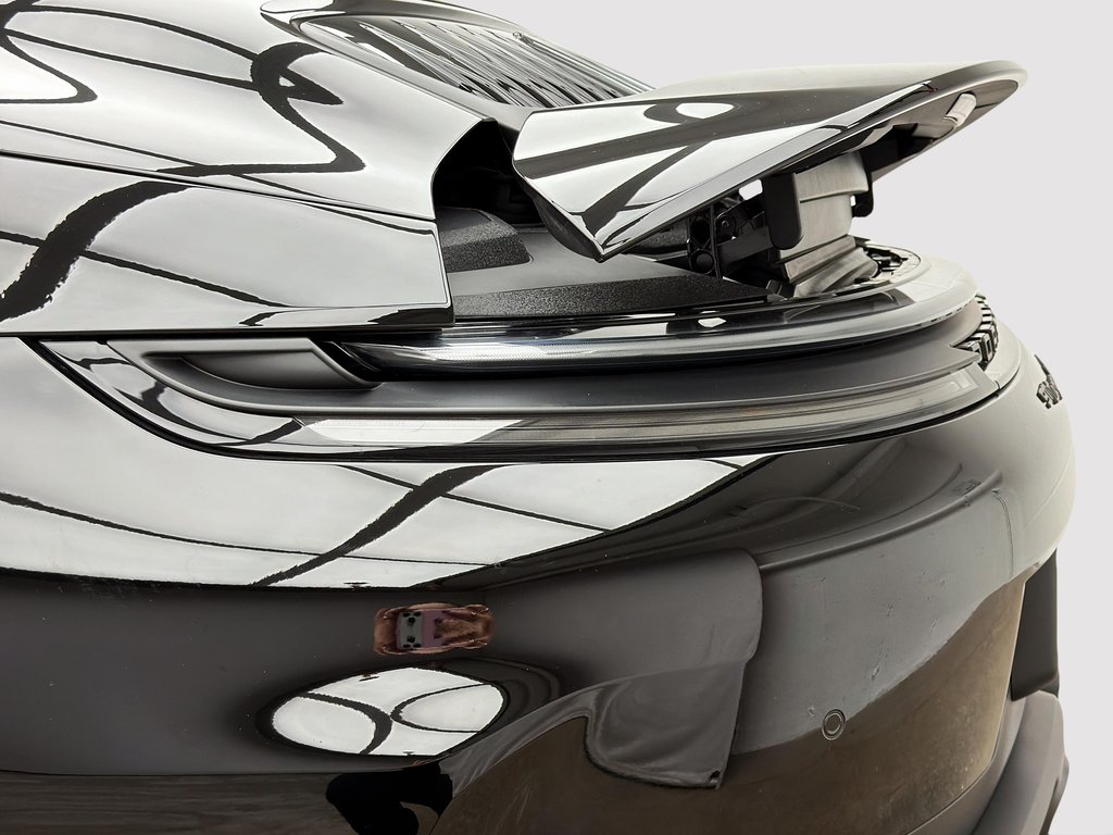 2025 Porsche 911 Targa 4 GTS Ceramic Composite Brakes in Laval, Quebec - 12 - w1024h768px