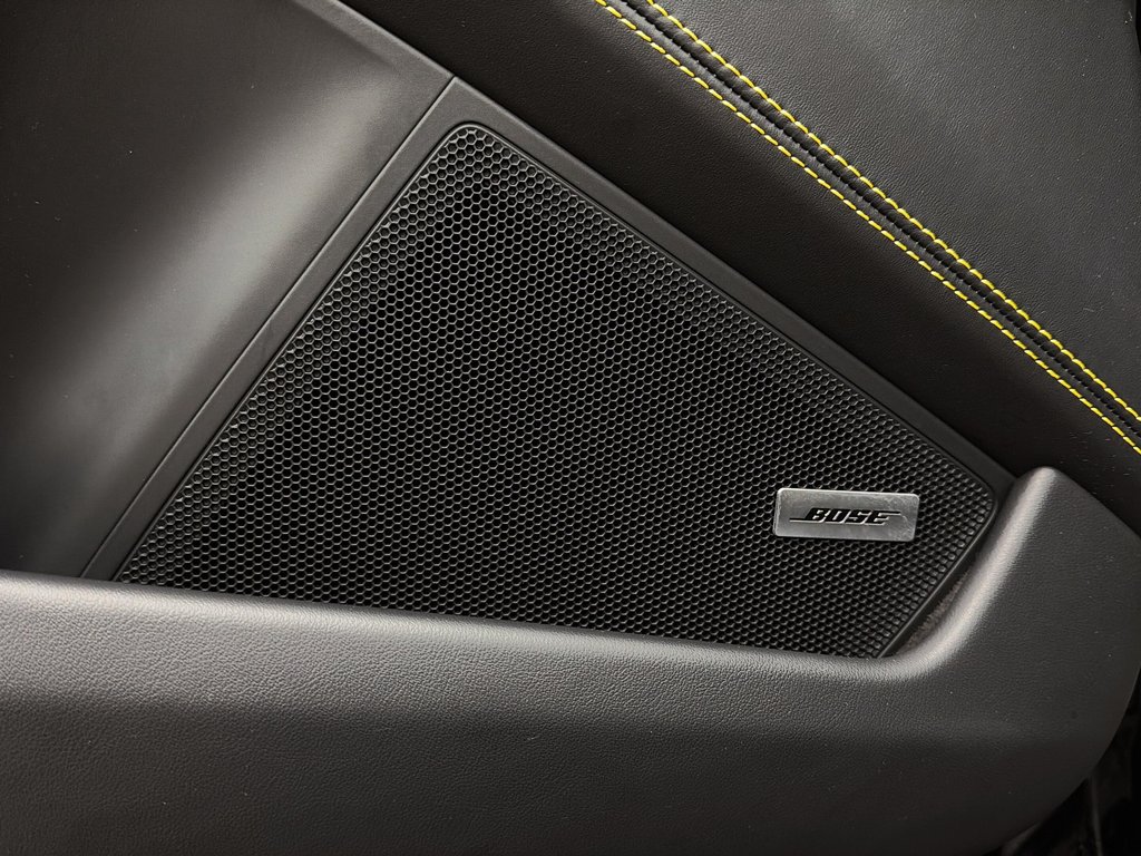 2025 Porsche 911 Targa 4 GTS Ceramic Composite Brakes in Laval, Quebec - 33 - w1024h768px