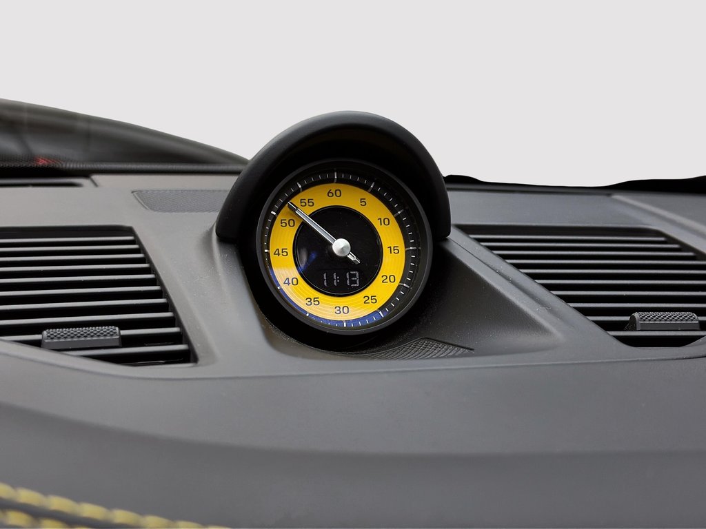 2025 Porsche 911 Targa 4 GTS Ceramic Composite Brakes in Laval, Quebec - 23 - w1024h768px