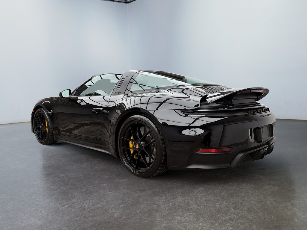 2025 Porsche 911 Targa 4 GTS Ceramic Composite Brakes in Laval, Quebec - 3 - w1024h768px