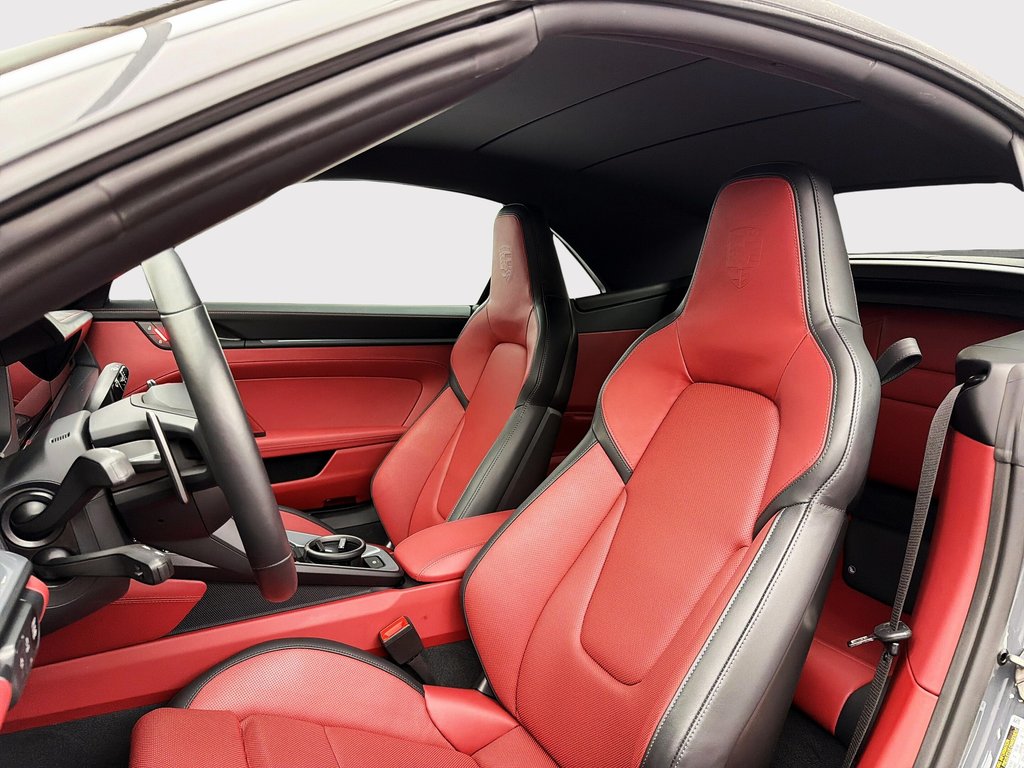 2025 Porsche 911 Carrera S Cabriolet Premium Package in Laval, Quebec - 17 - w1024h768px