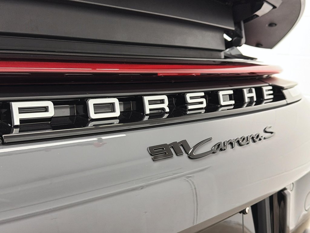 2025 Porsche 911 Carrera S Cabriolet Premium Package in Laval, Quebec - 11 - w1024h768px