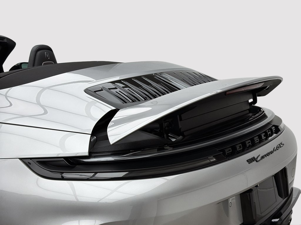 Porsche 911 Carrera 4 GTS Cabriolet Premium Package 2025 à Laval, Québec - 13 - w1024h768px