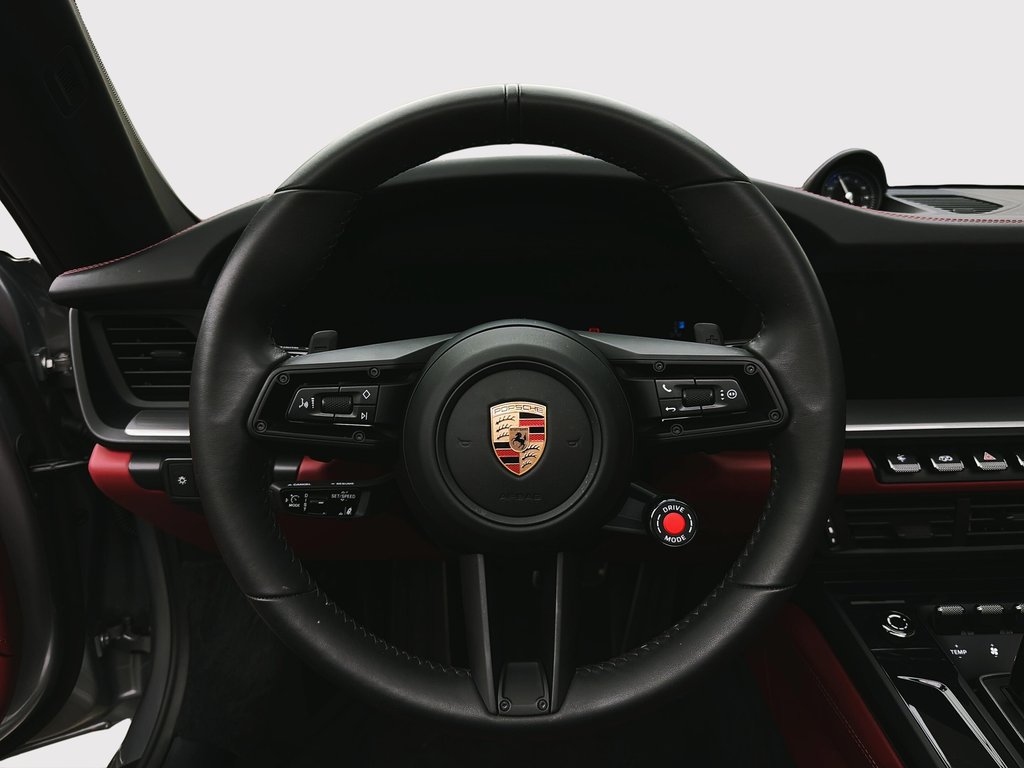 Porsche 911 Carrera 4 GTS Cabriolet Premium Package 2025 à Laval, Québec - 20 - w1024h768px