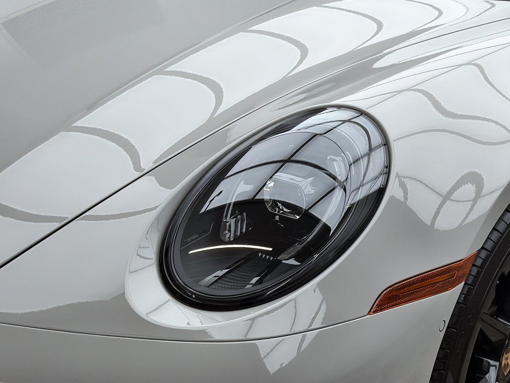 2025 Porsche 911 Carrera Premium Package in Laval, Quebec - 9 - w1024h768px