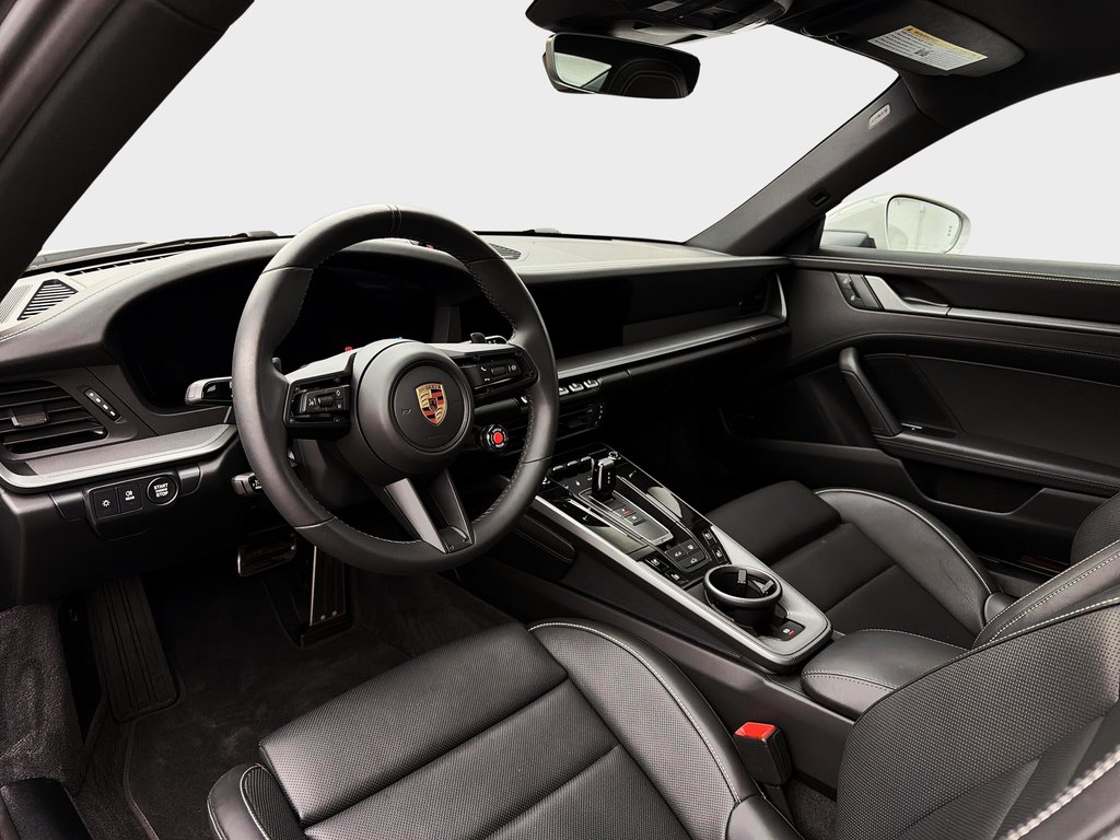 2025 Porsche 911 Carrera Premium Package in Laval, Quebec - 13 - w1024h768px