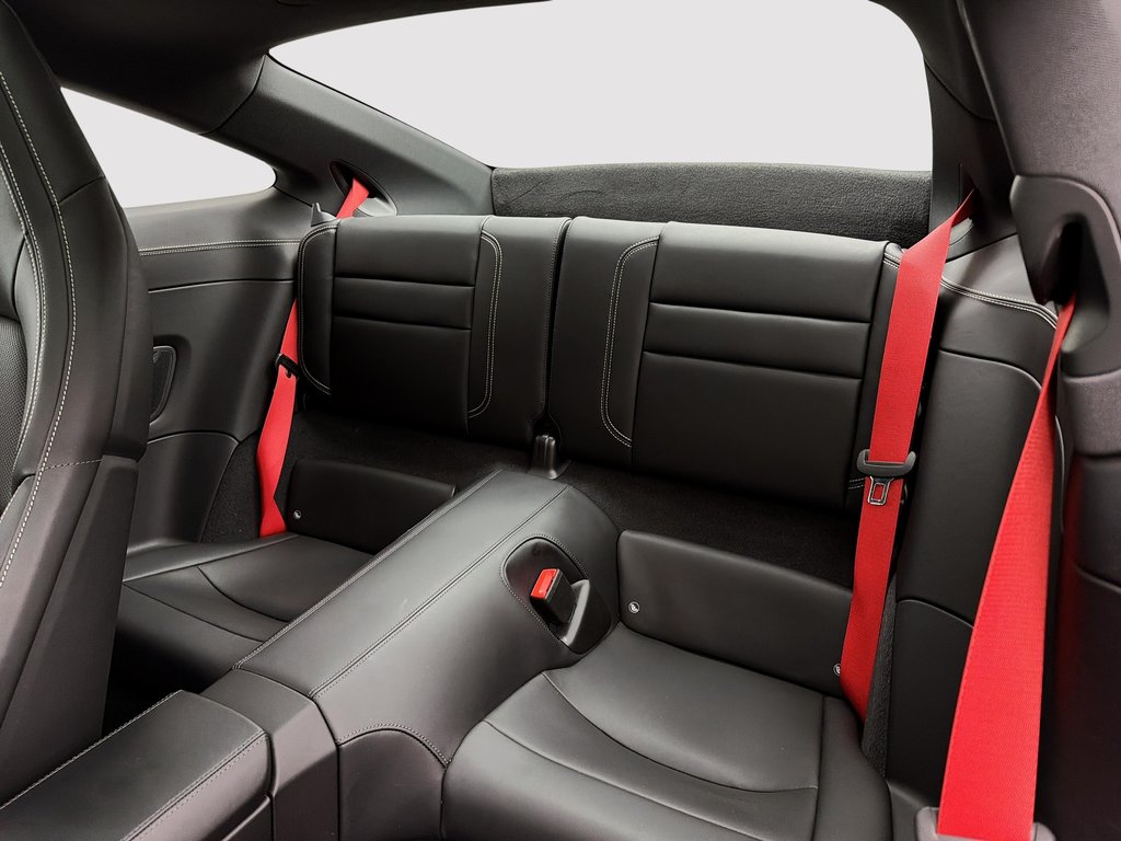 2025 Porsche 911 Carrera Premium Package in Laval, Quebec - 27 - w1024h768px