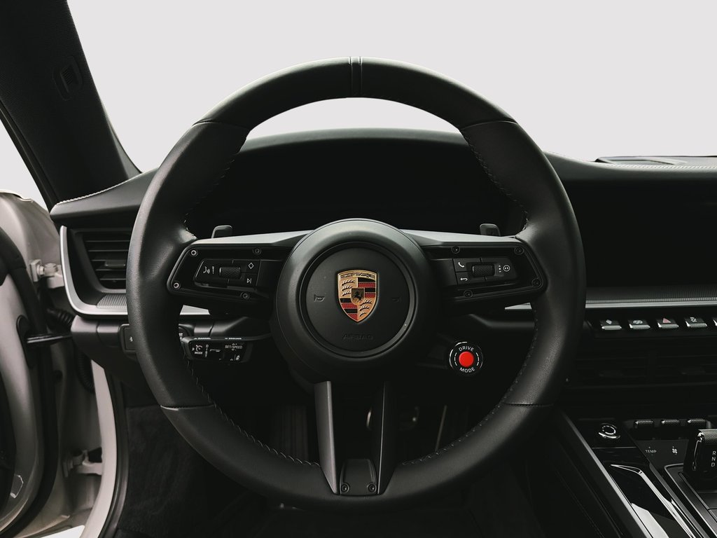2025 Porsche 911 Carrera Premium Package in Laval, Quebec - 16 - w1024h768px