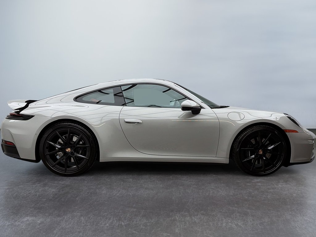 2025 Porsche 911 Carrera Premium Package in Laval, Quebec - 5 - w1024h768px