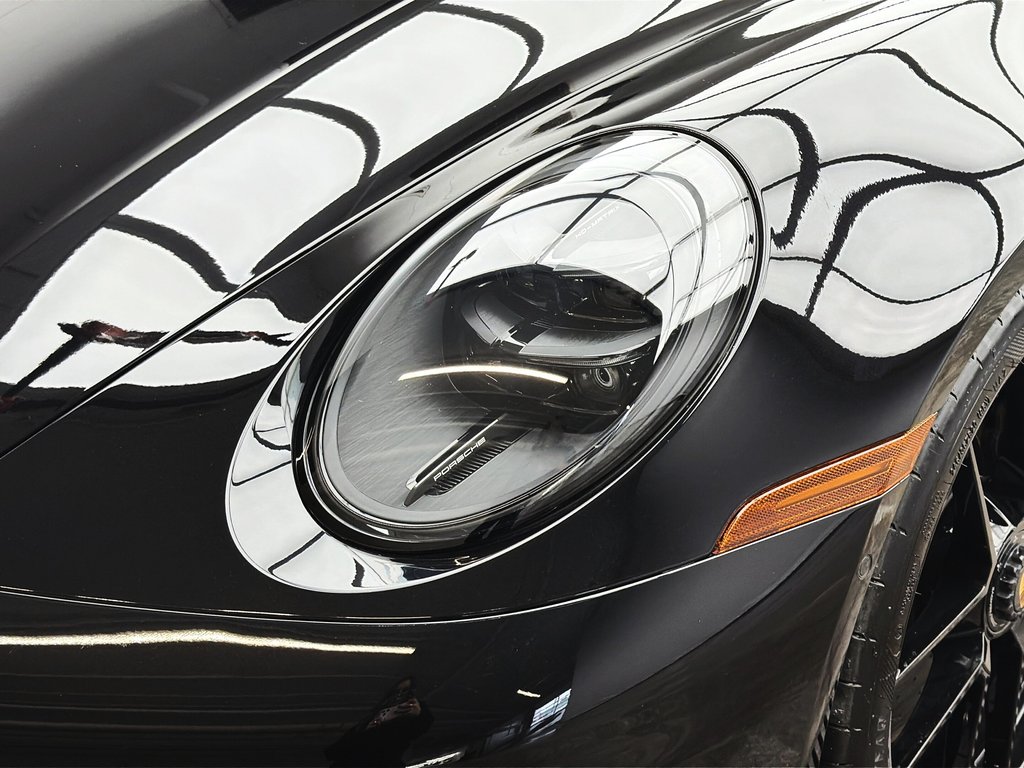 2025 Porsche 911 Carrera 4 GTS Cabriolet Premium Package in Laval, Quebec - 12 - w1024h768px