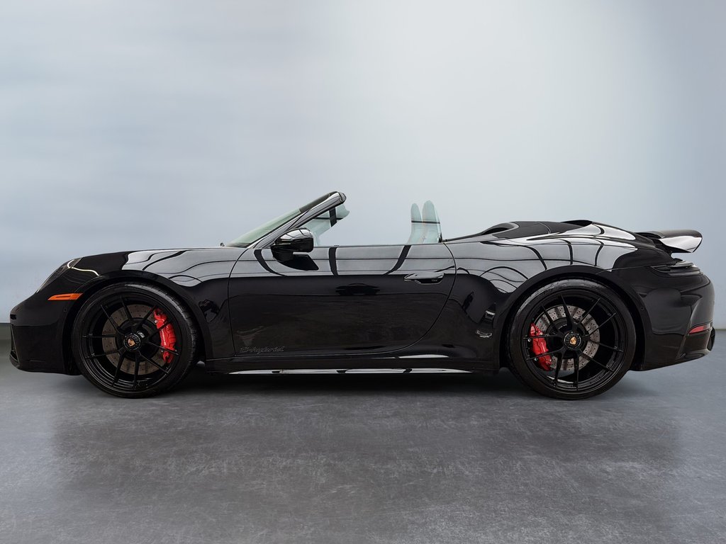 2025 Porsche 911 Carrera 4 GTS Cabriolet Premium Package in Laval, Quebec - 2 - w1024h768px