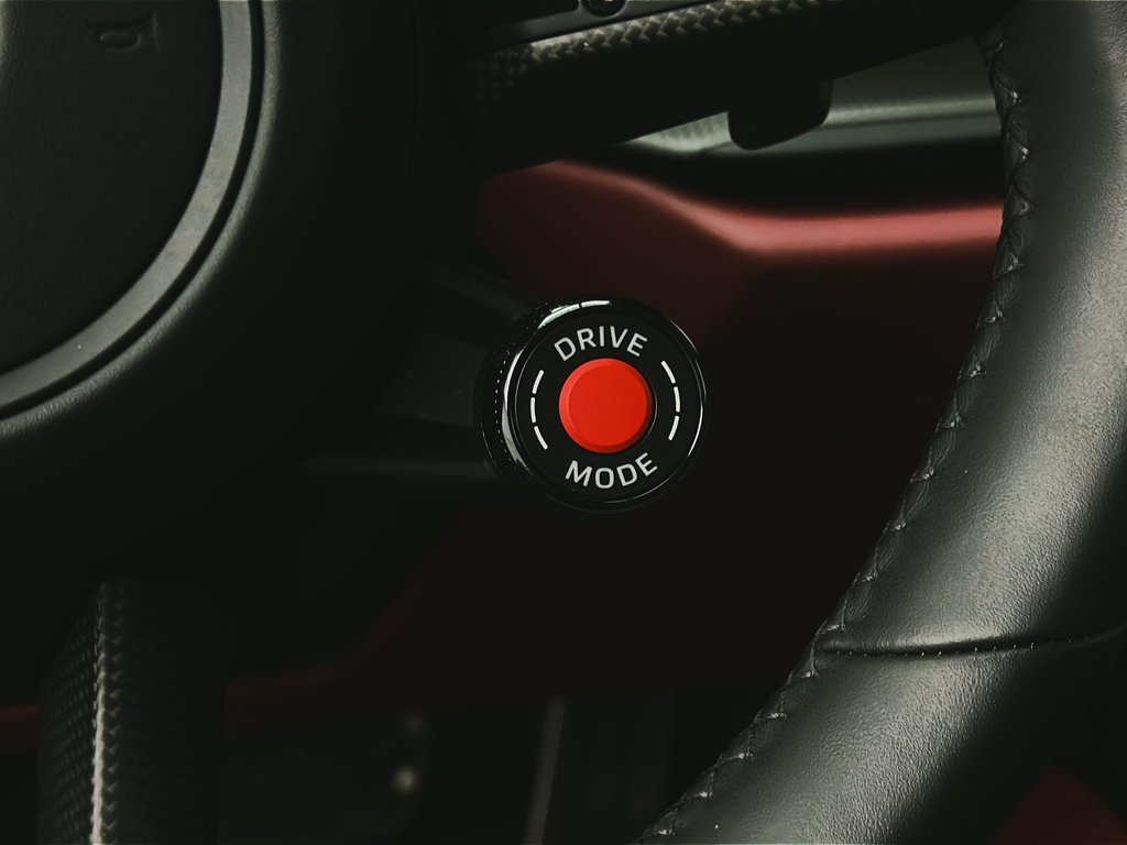 2025 Porsche 911 Carrera 4 GTS Cabriolet Premium Package in Laval, Quebec - 20 - w1024h768px