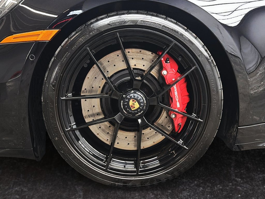 2025 Porsche 911 Carrera 4 GTS Cabriolet Premium Package in Laval, Quebec - 14 - w1024h768px