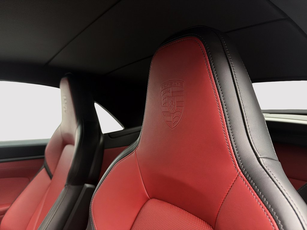 2025 Porsche 911 Carrera 4 GTS Cabriolet Premium Package in Laval, Quebec - 29 - w1024h768px