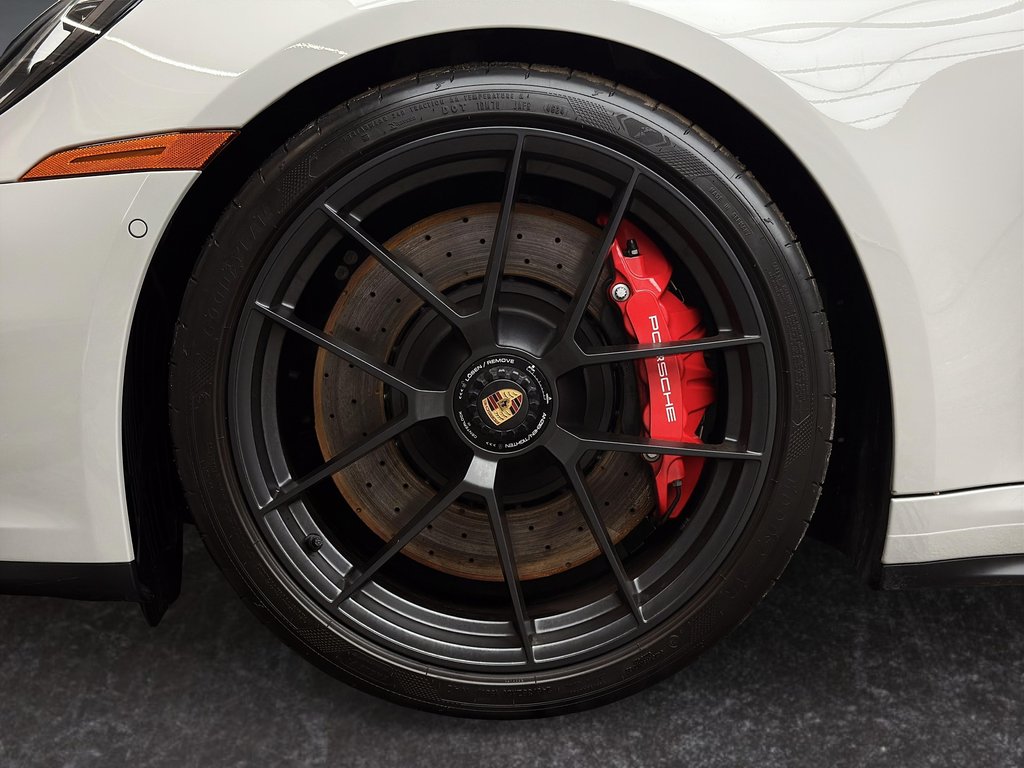 Porsche 911 Carrera 4 GTS Cabriolet 2025 à Laval, Québec - 10 - w1024h768px