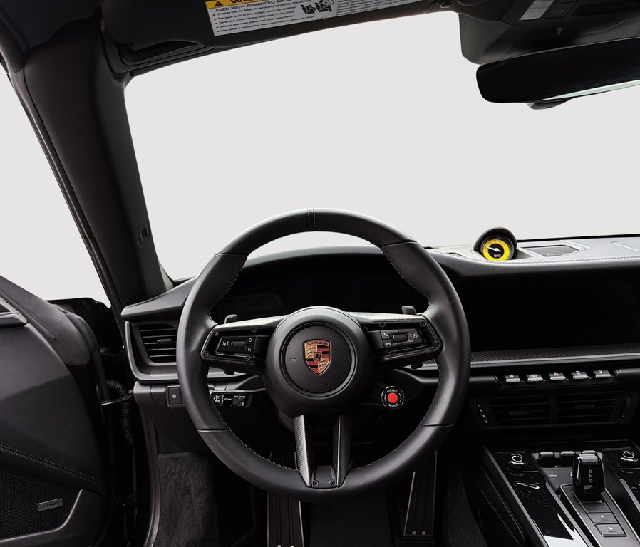 2025 Porsche 911 Carrera 4 GTS Cabriolet Ceramic Composite Brakes in Laval, Quebec - 18 - w1024h768px