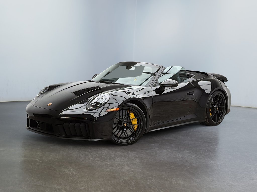 2025 Porsche 911 Carrera 4 GTS Cabriolet Ceramic Composite Brakes in Laval, Quebec - 1 - w1024h768px