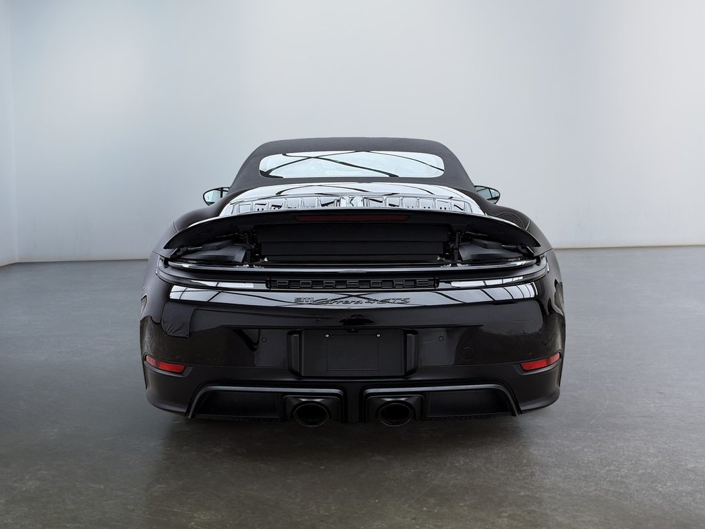 2025 Porsche 911 Carrera 4 GTS Cabriolet Ceramic Composite Brakes in Laval, Quebec - 7 - w1024h768px