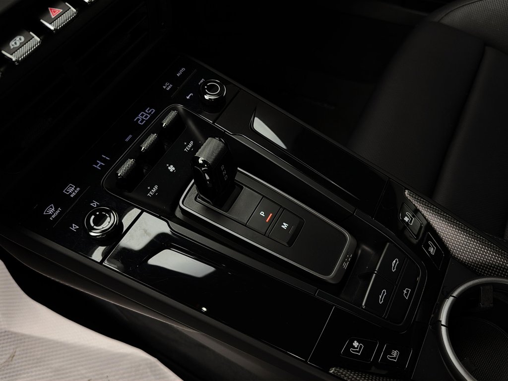 2025 Porsche 911 Carrera 4 GTS Cabriolet Ceramic Composite Brakes in Laval, Quebec - 25 - w1024h768px