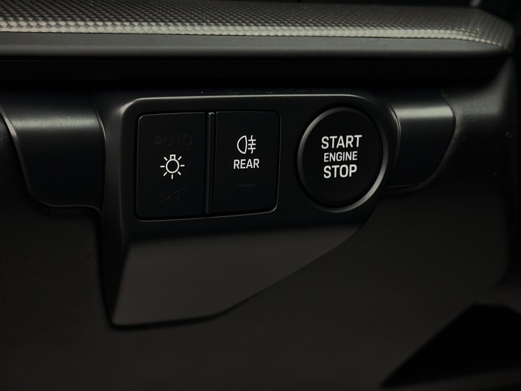 2025 Porsche 911 Carrera 4 GTS Cabriolet Ceramic Composite Brakes in Laval, Quebec - 22 - w1024h768px