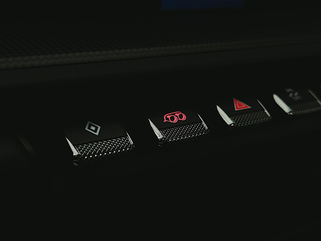 2025 Porsche 911 Carrera 4 GTS Cabriolet Ceramic Composite Brakes in Laval, Quebec - 26 - w1024h768px