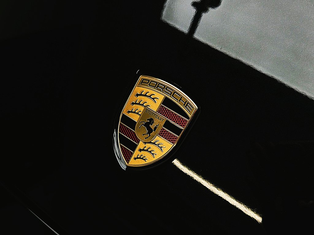 2025 Porsche 911 Carrera 4 GTS Cabriolet Ceramic Composite Brakes in Laval, Quebec - 9 - w1024h768px