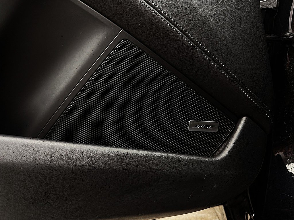 2025 Porsche 911 Carrera 4 GTS Cabriolet Ceramic Composite Brakes in Laval, Quebec - 34 - w1024h768px