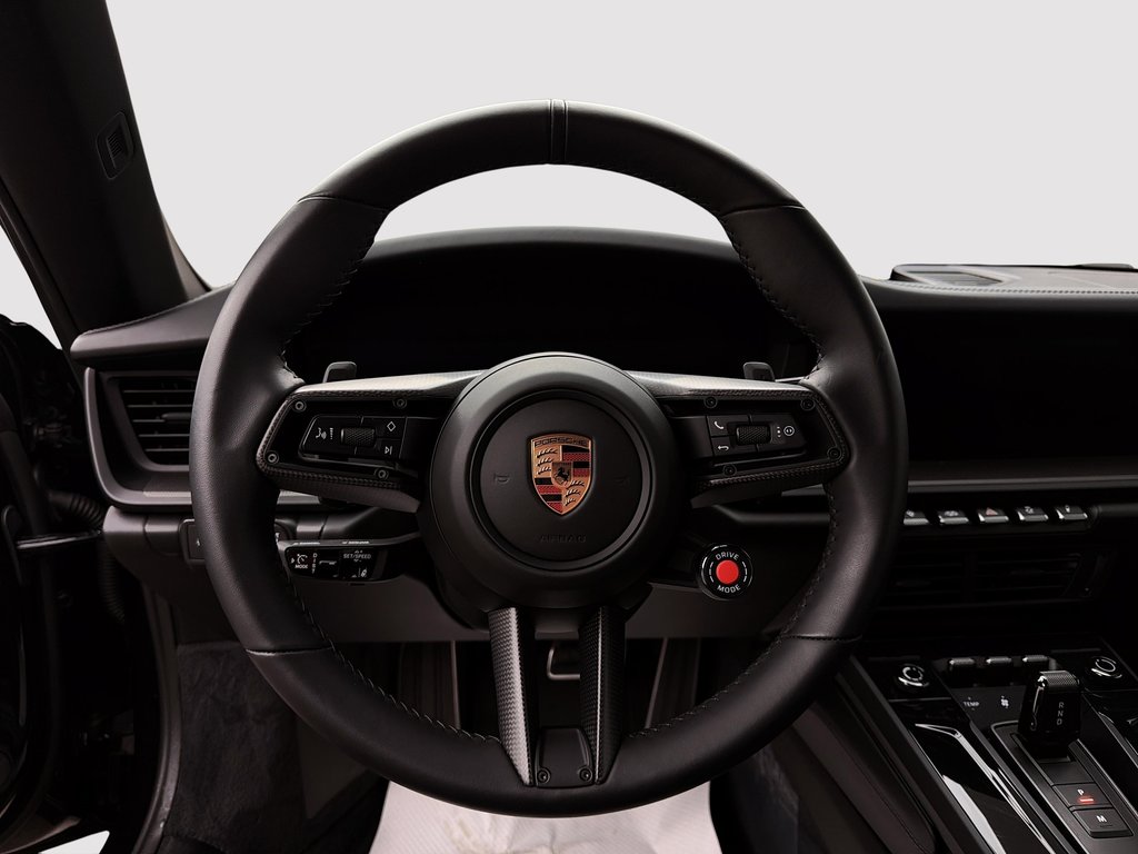 2025 Porsche 911 Carrera 4 GTS Cabriolet Ceramic Composite Brakes in Laval, Quebec - 19 - w1024h768px