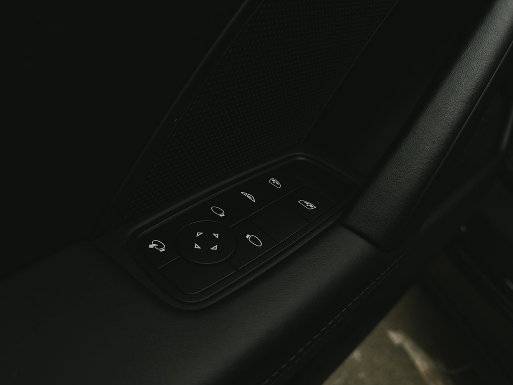 2025 Porsche 911 Carrera 4 GTS Cabriolet Ceramic Composite Brakes in Laval, Quebec - 33 - w1024h768px