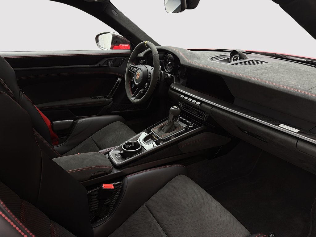 2025 Porsche 911 GT3 RS Weissach Package Ceramic Composite Brakes in Laval, Quebec - 28 - w1024h768px