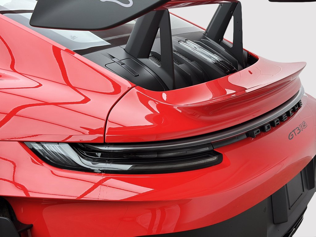 2025 Porsche 911 GT3 RS Weissach Package Ceramic Composite Brakes in Laval, Quebec - 12 - w1024h768px