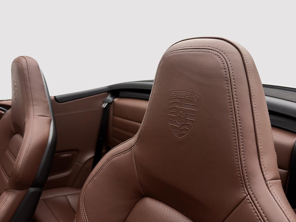 2025 Porsche 911 in Laval, Quebec - 28 - w1024h768px