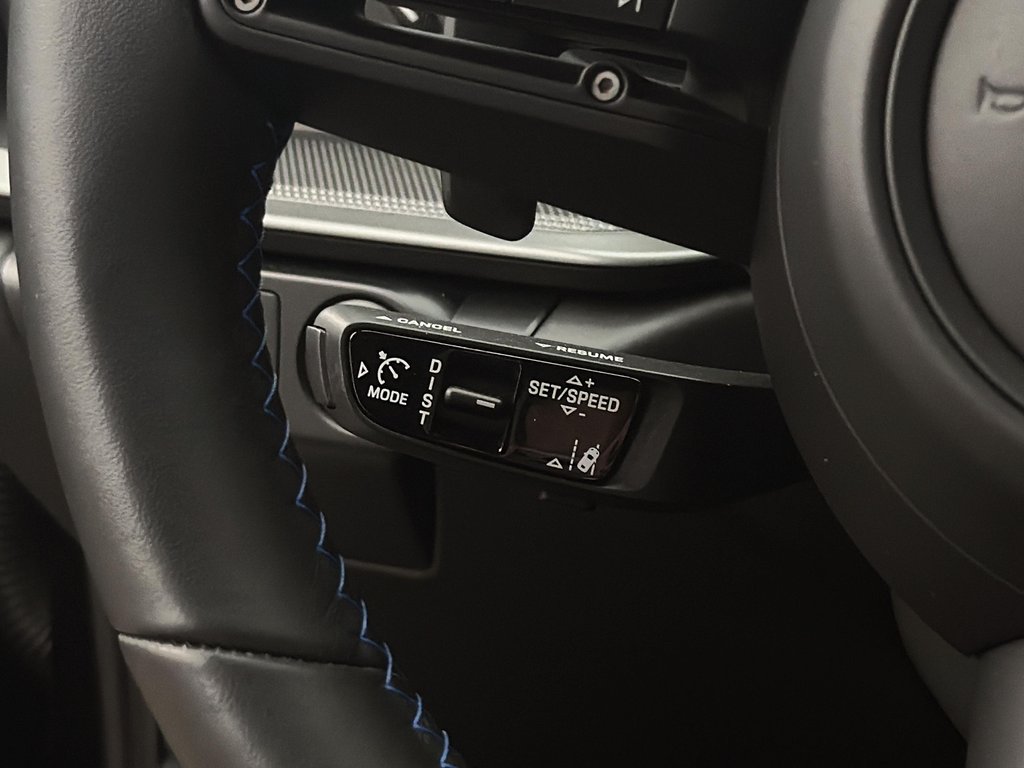 2025 Porsche 911 Carrera Sport Exhaust System in Laval, Quebec - 19 - w1024h768px