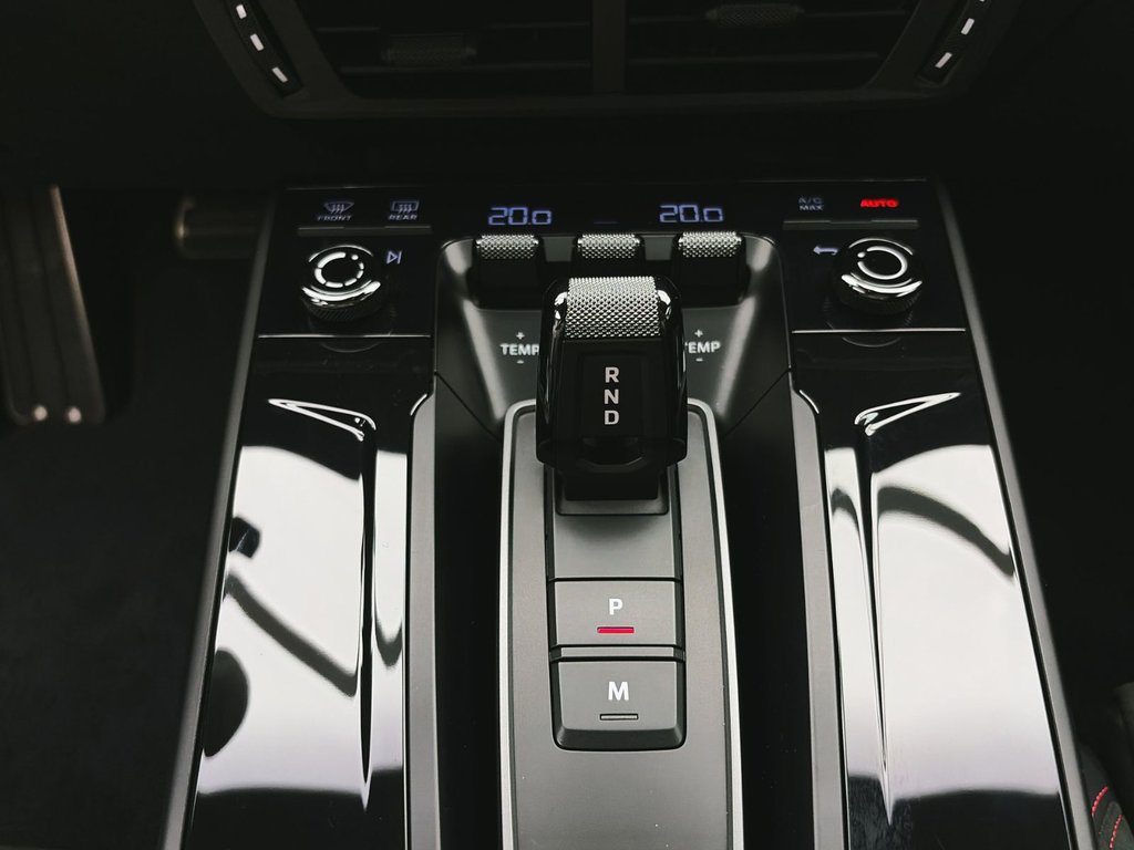 2025 Porsche 911 in Laval, Quebec - 19 - w1024h768px